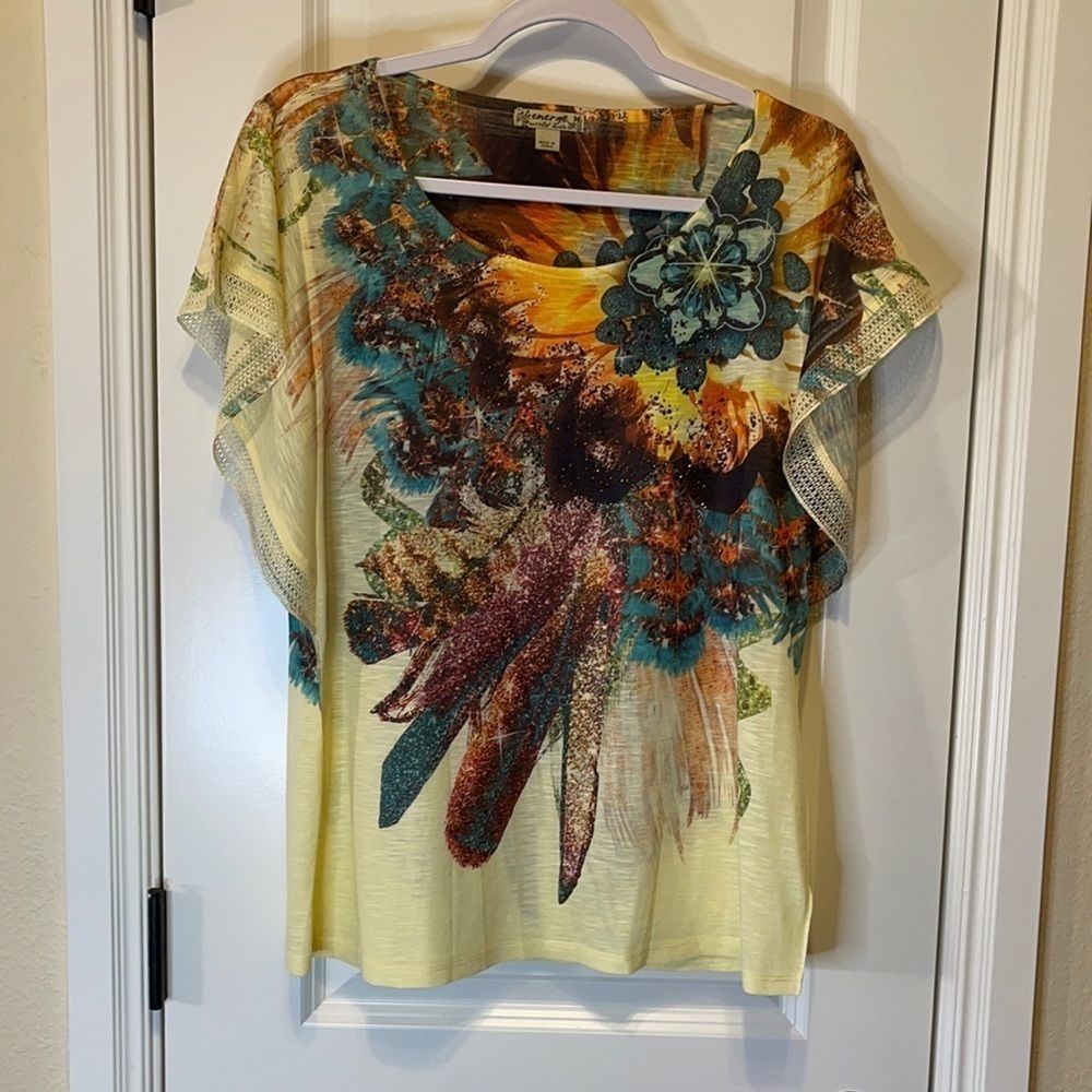 Energe multicolored top